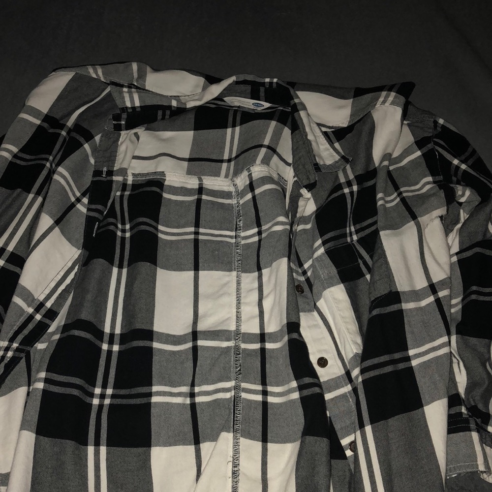 CUTE OVERSIZED FLANNEL ✨ WORN A FEW TIMES